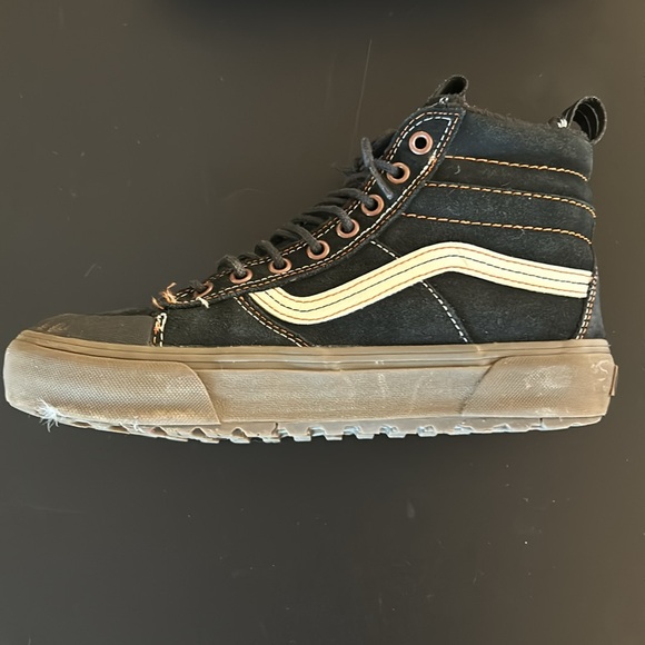 Van’s Off the Wall MTE Women’s size 8 - Picture 4 of 10